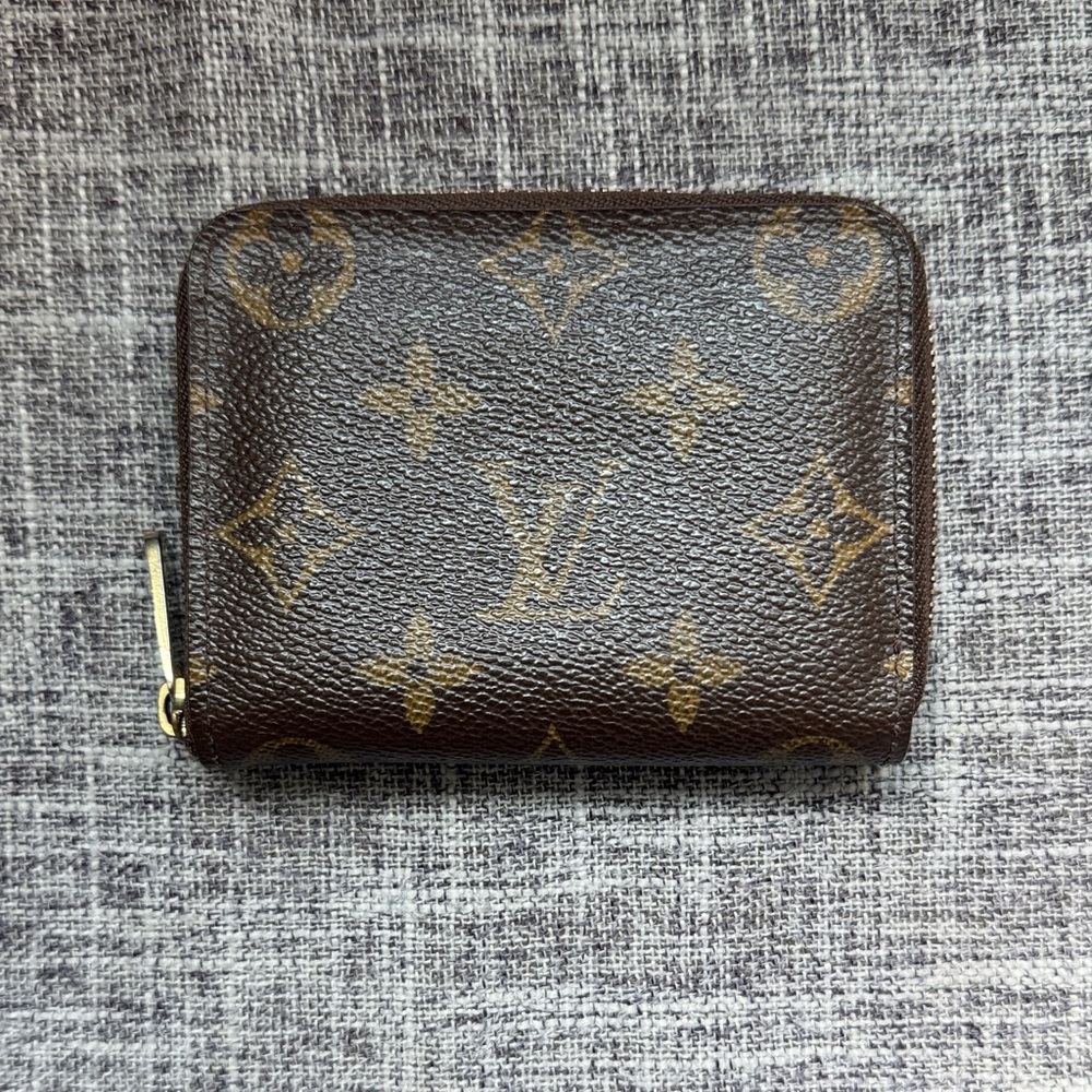 Louis Vuitton Brown and Gold Monogram Small Wallet - Picture 4 of 9